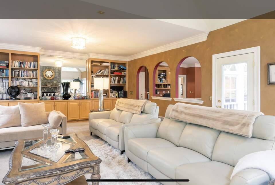 Elegant and Spacious Georgia Home - Roswell, Georgia