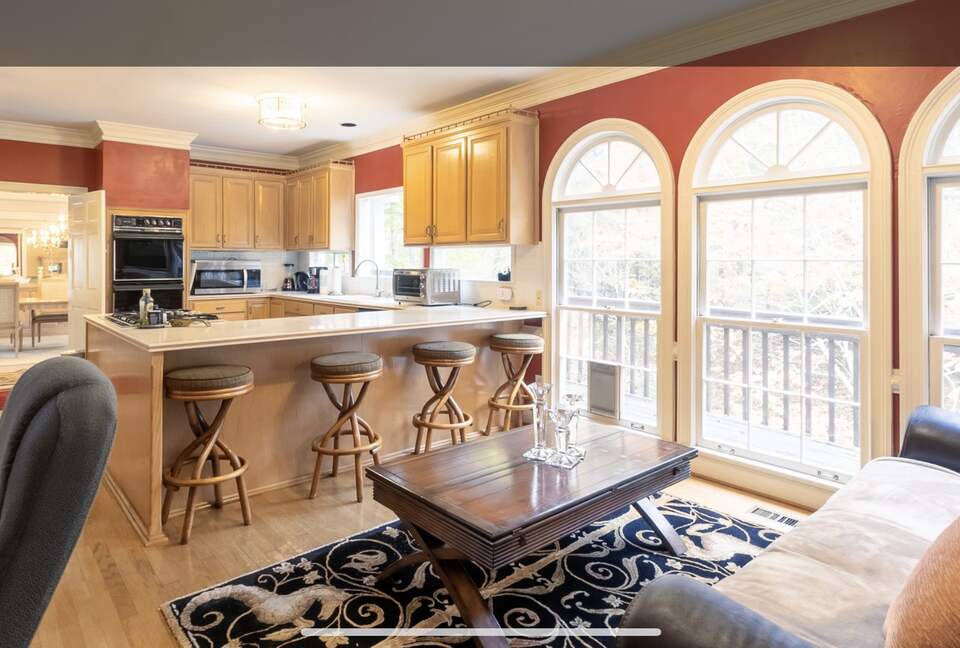 Elegant and Spacious Georgia Home - Roswell, Georgia