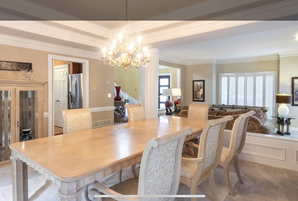 Elegant and Spacious Georgia Home - Roswell, Georgia