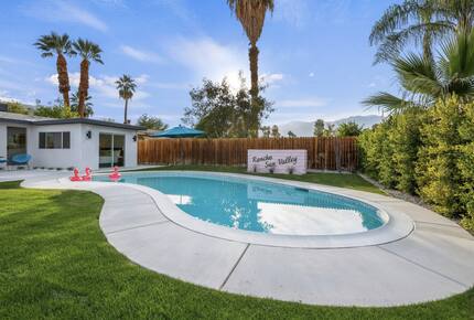 Chic Midcentury Getaway with a Private Pool - Rancho Mirage, California