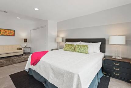 Chic Midcentury Getaway with a Private Pool - Rancho Mirage, California