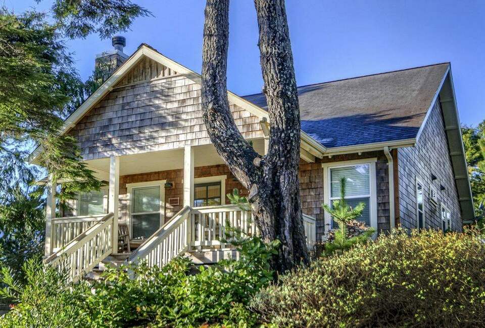 Isabella Cottage | Charming Coastal Retreat in Depoe Bay - Depoe Bay, Oregon