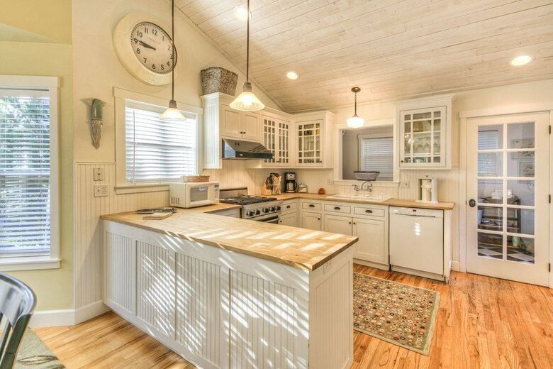 Isabella Cottage | Charming Coastal Retreat in Depoe Bay - Depoe Bay, Oregon