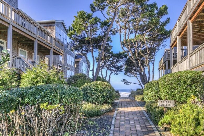 Isabella Cottage | Charming Coastal Retreat in Depoe Bay - Depoe Bay, Oregon