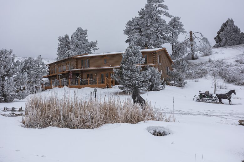 Winter views. Sledding hills on property. 35 min to ski areas