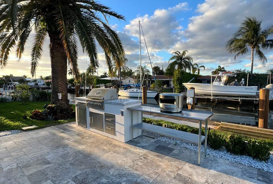 Waterfront Paradise | With pool and hot tub | Minutes from beach - Pompano Beach, Florida