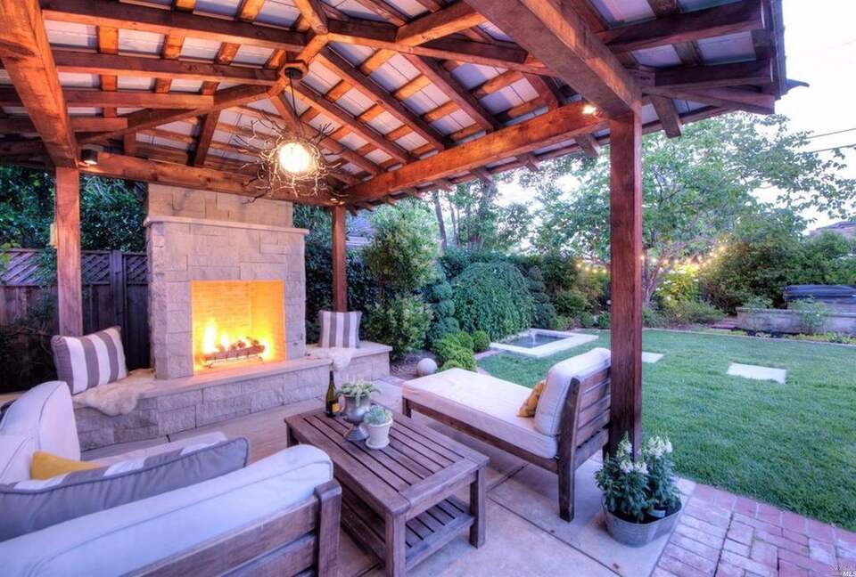 Cozy Contemporary Bungalow - Larkspur, California