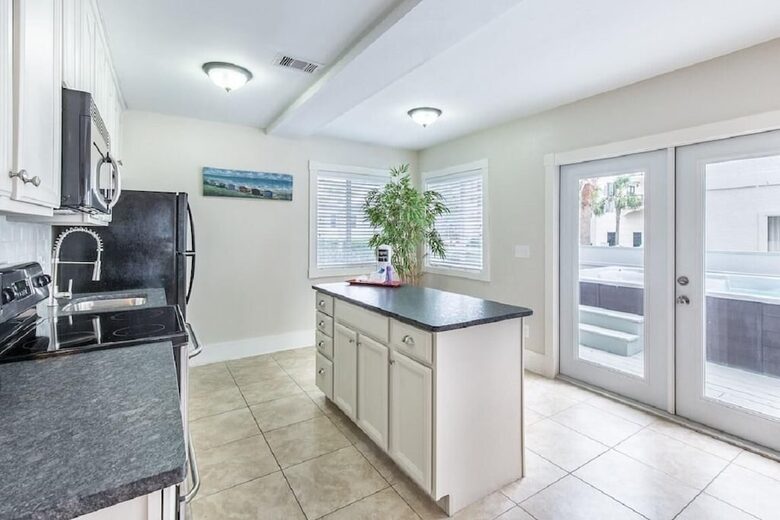 Palazzo 30A with Spa Pool & Private Beach Access - Santa Rosa Beach, Florida