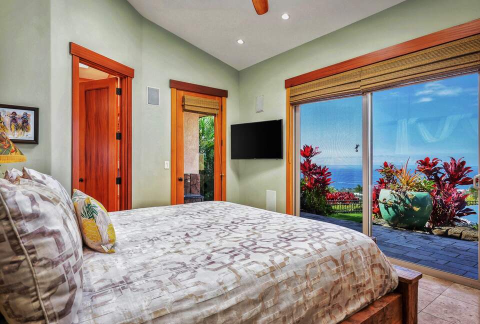 Aloha suite ocean/pool view