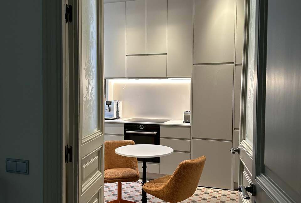 Mosaic Apartment in central Barcelona - Barcelona, Spain