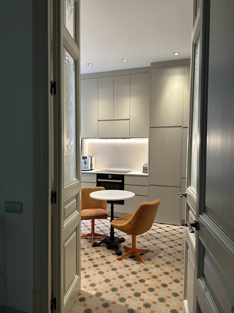 Mosaic Apartment in central Barcelona - Barcelona, Spain