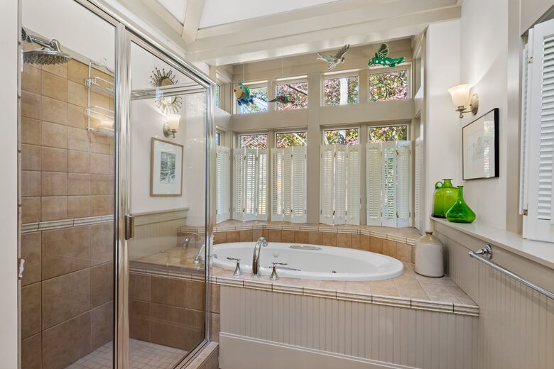 Master bath with both jetted tub and shower