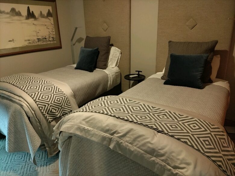 Twin bedroom guest house.