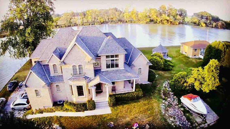 7 bedroom Villa on Lake St Clair - Lakeshore, Canada