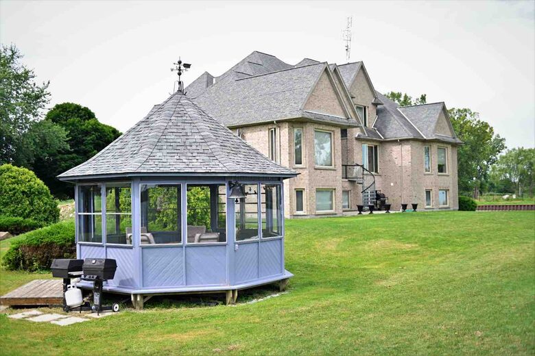 7 bedroom Villa on Lake St Clair - Lakeshore, Canada