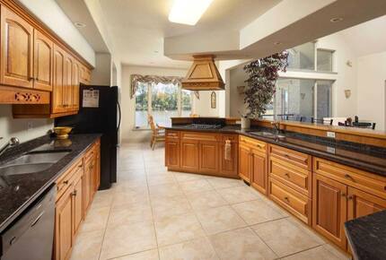 7 bedroom Villa on Lake St Clair - Lakeshore, Canada