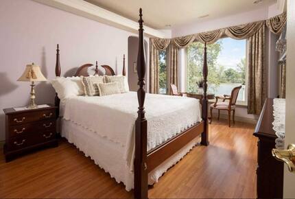 7 bedroom Villa on Lake St Clair - Lakeshore, Canada