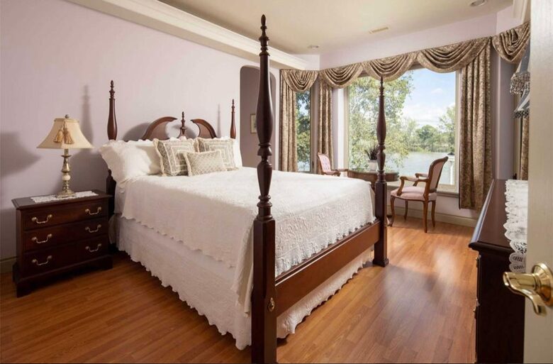 7 bedroom Villa on Lake St Clair - Lakeshore, Canada