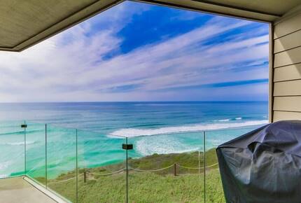Ocean Front Luxury Beach Condo with Pool and Spa - Solana Beach, California