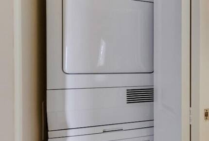 Ocean Front Luxury Beach Condo with Pool and Spa - Solana Beach, California