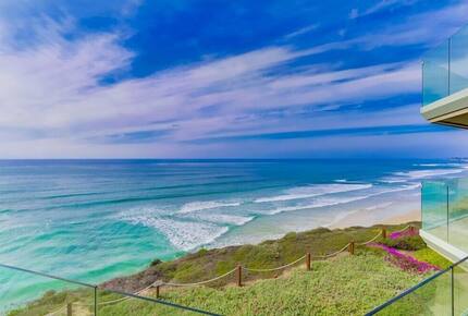Ocean Front Luxury Beach Condo with Pool and Spa - Solana Beach, California
