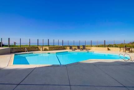Ocean Front Luxury Beach Condo with Pool and Spa - Solana Beach, California