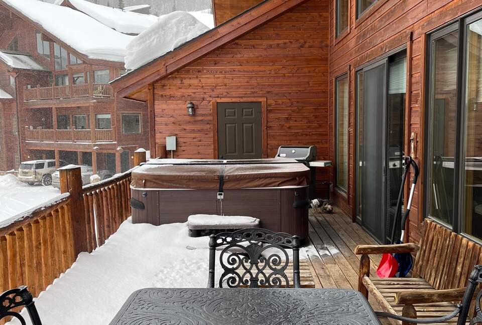 Luxury Slopeside Village Condo - Winter Park, Colorado