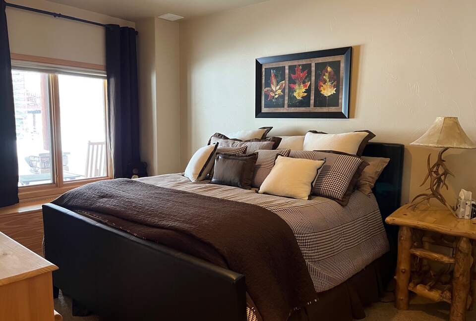 Luxury Slopeside Village Condo - Winter Park, Colorado