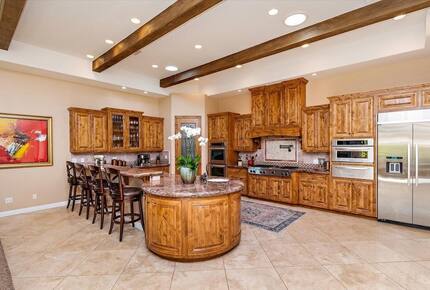 Palm Desert Tropical Estate Loaded with Amenities - Palm Desert, California