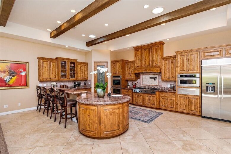 Palm Desert Tropical Estate Loaded with Amenities - Palm Desert, California