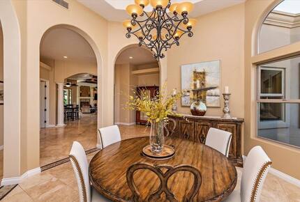 Palm Desert Tropical Estate Loaded with Amenities - Palm Desert, California