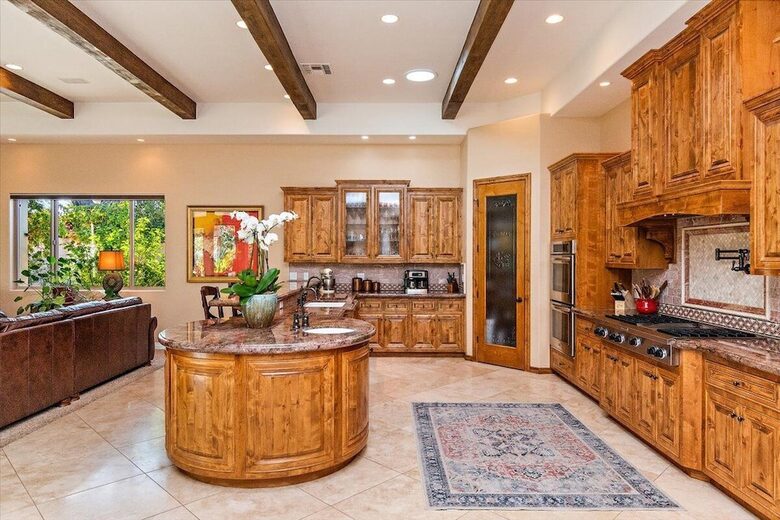 Palm Desert Tropical Estate Loaded with Amenities - Palm Desert, California