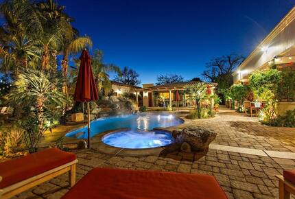 Palm Desert Tropical Estate Loaded with Amenities - Palm Desert, California