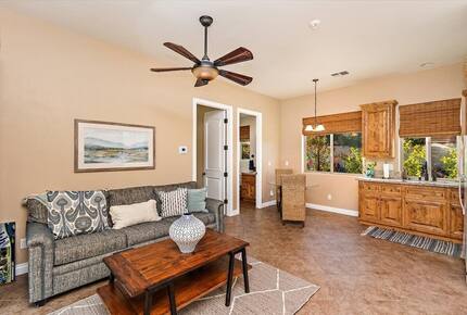 Palm Desert Tropical Estate Loaded with Amenities - Palm Desert, California