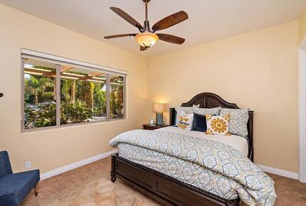 Palm Desert Tropical Estate Loaded with Amenities - Palm Desert, California