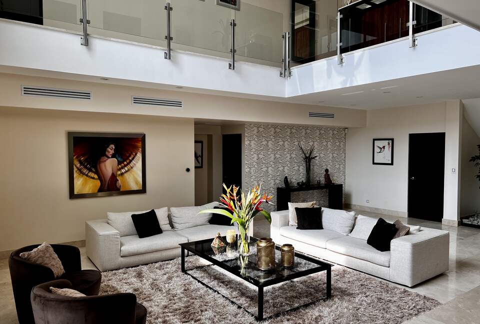 Casa Om | Luxury Villa with Infinity Pool - Ciudad Colón, Costa Rica