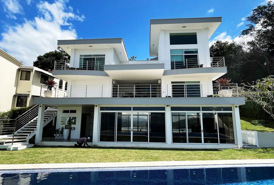 Casa Om | Luxury Villa with Infinity Pool - Ciudad Colón, Costa Rica
