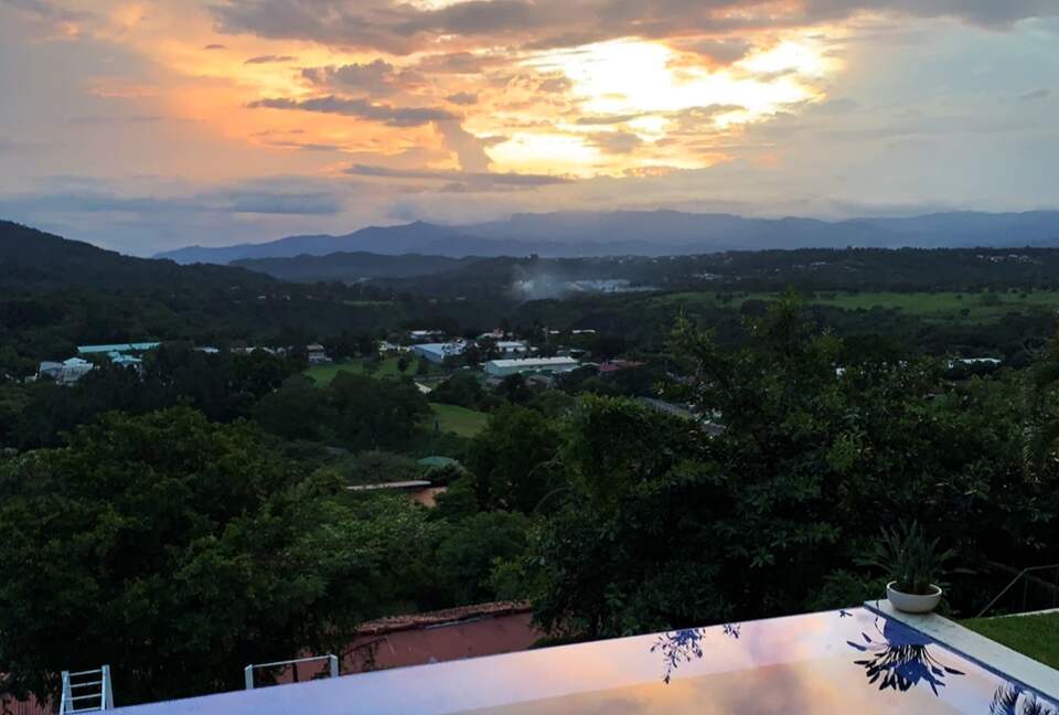 Casa Om | Luxury Villa with Infinity Pool - Ciudad Colón, Costa Rica