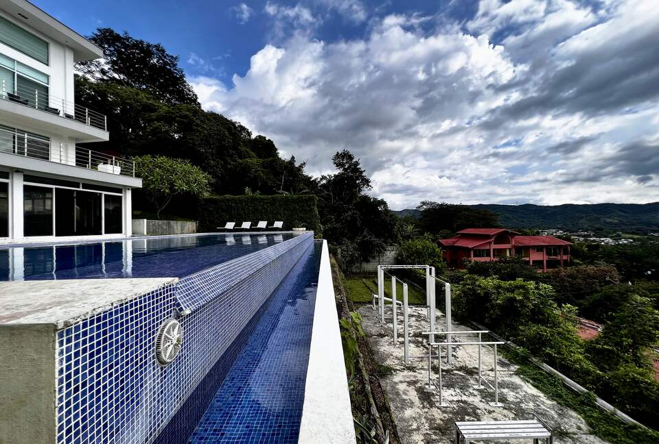 Casa Om | Luxury Villa with Infinity Pool - Ciudad Colón, Costa Rica