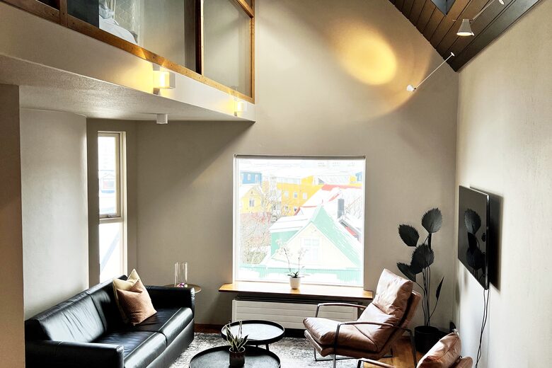 Reykjavik Center Penthouse | Incredible Location just steps from everything! - Reykjavík, Iceland