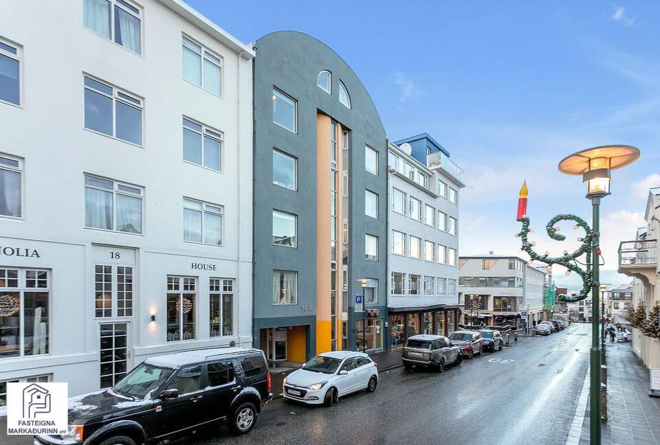 Reykjavik Center Penthouse | Incredible Location just steps from everything! - Reykjavík, Iceland