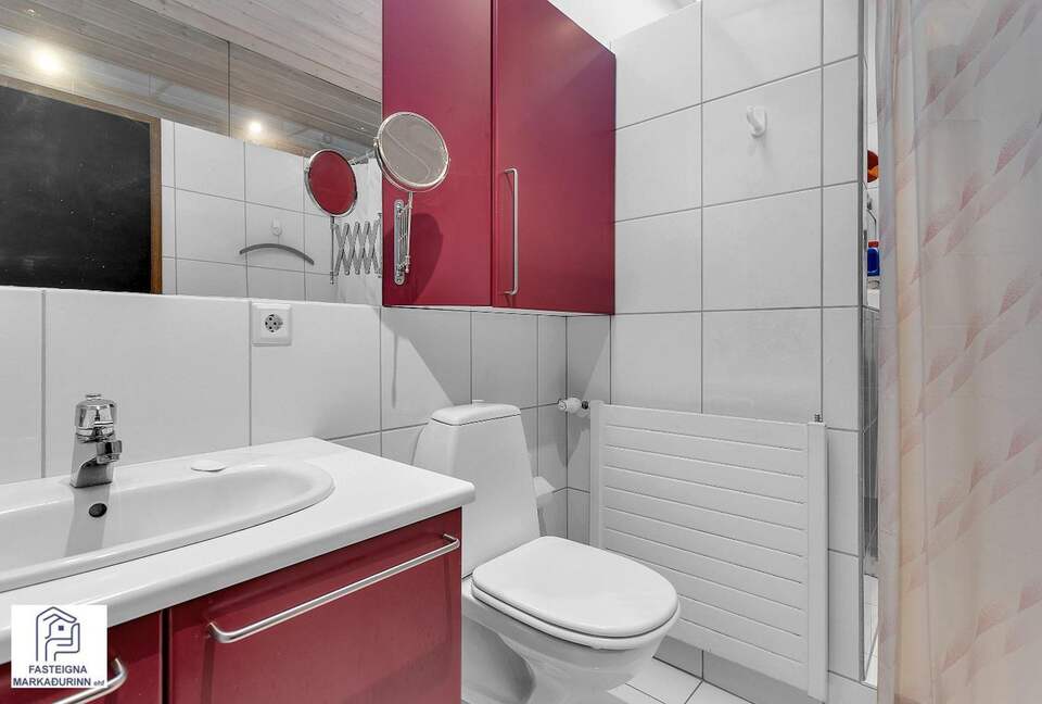 Reykjavik Center Penthouse | Incredible Location just steps from everything! - Reykjavík, Iceland