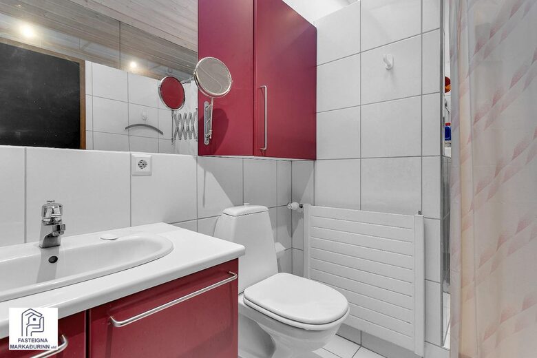 Reykjavik Center Penthouse | Incredible Location just steps from everything! - Reykjavík, Iceland