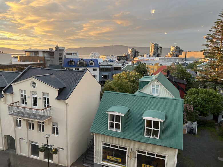 Reykjavik Center Penthouse | Incredible Location just steps from everything! - Reykjavík, Iceland