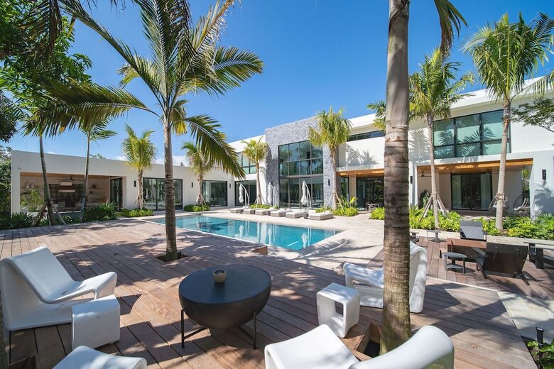 The Oasis at Moss Ranch - Pinecrest, Florida