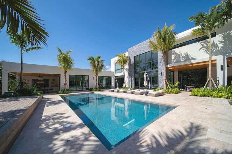 The Oasis at Moss Ranch - Pinecrest, Florida