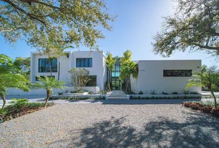 The Oasis at Moss Ranch - Pinecrest, Florida