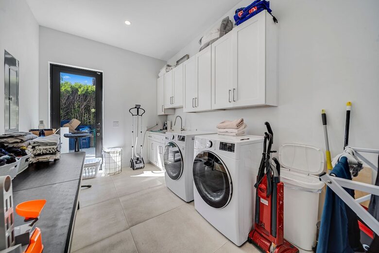 The Oasis at Moss Ranch - Pinecrest, Florida