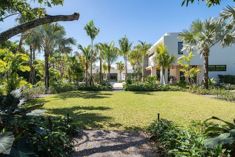 The Oasis at Moss Ranch - Pinecrest, Florida