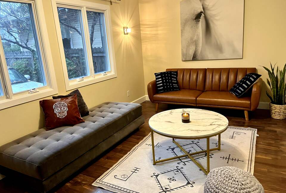 Highland Park, LA | Stylish Two Bedroom House - Los Angeles, California